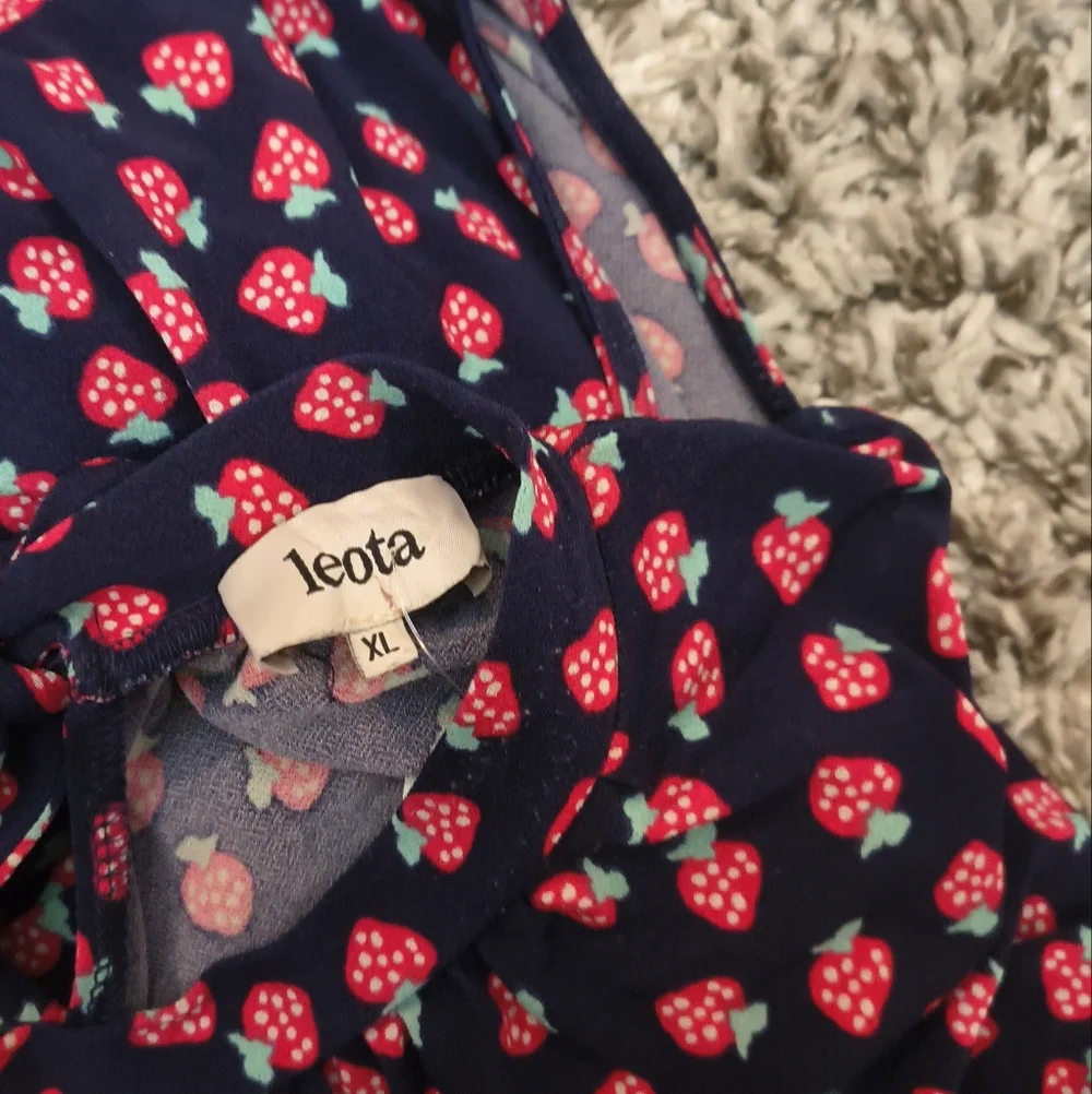 Leota Strawberry Field Faux Wrap Dress V Neck A Line XL - Picture 4 of 5